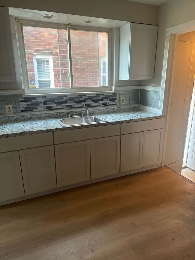 Building Photo - 3-Bed Gem in Detroit - Cozy 1163 Sq Ft Hom...