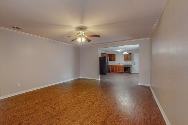 Building Photo - Charming 3-Bedroom Home on Treed Cul-de-Sa...