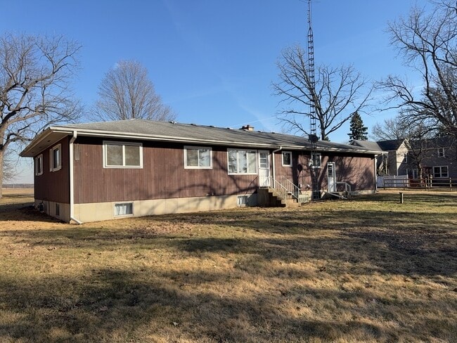 Building Photo - 580 N State St