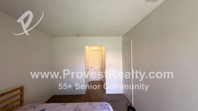 Building Photo - 19240 Cottonwood Dr