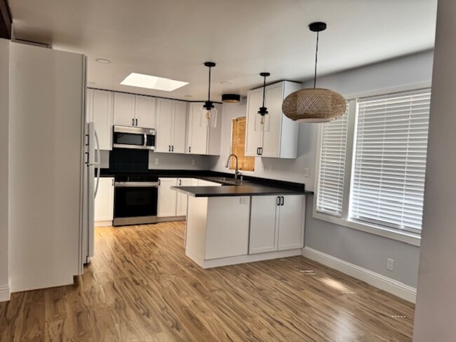 Building Photo - Beautiful West Redding Home with $200 Move...