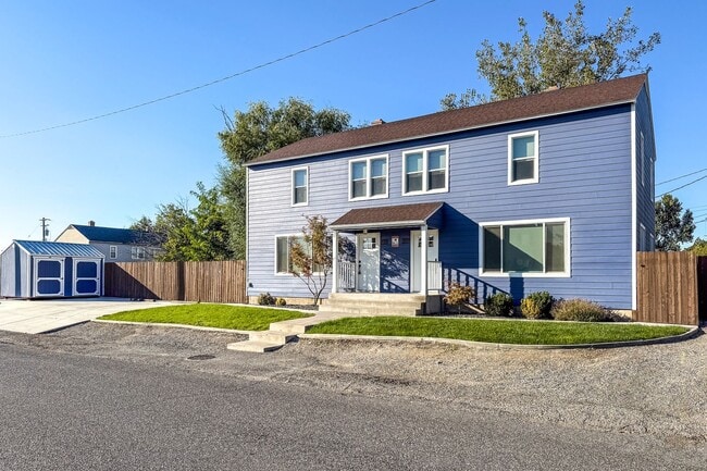 Building Photo - Remodeled 3-Bedrom Richland Alphabet Home ...