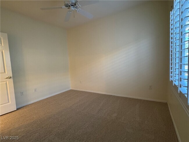 Building Photo - 3025 Seaford Peak Dr