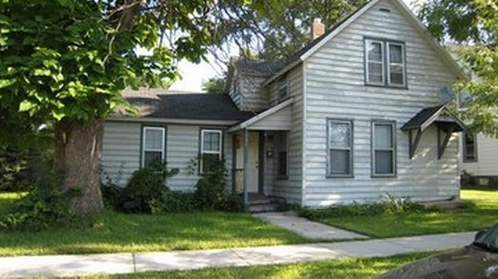 Primary Photo - 716 Water St