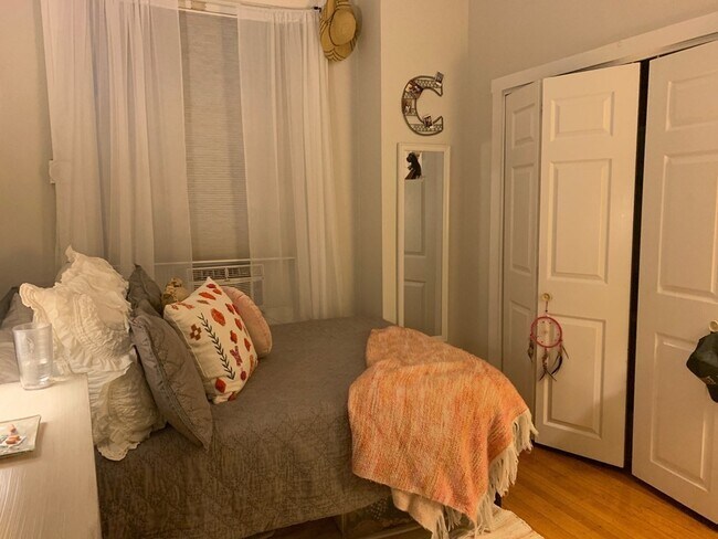 Building Photo - 373 Commonwealth Ave