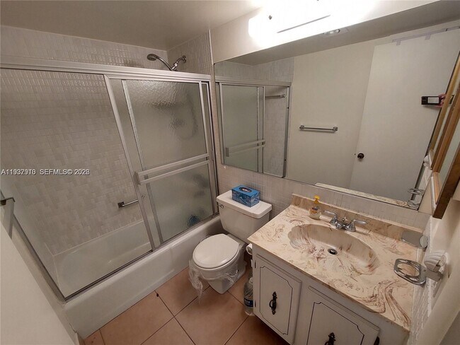 Building Photo - 253 S Cypress Rd