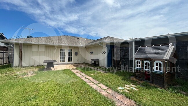 Building Photo - 409 Stoneybrook Dr