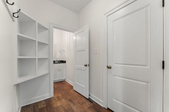 Building Photo - Spacious 5 Bedroom Home in Rountrey (Newmarket Section) – 3,555 Sq Ft – $4,350/mo