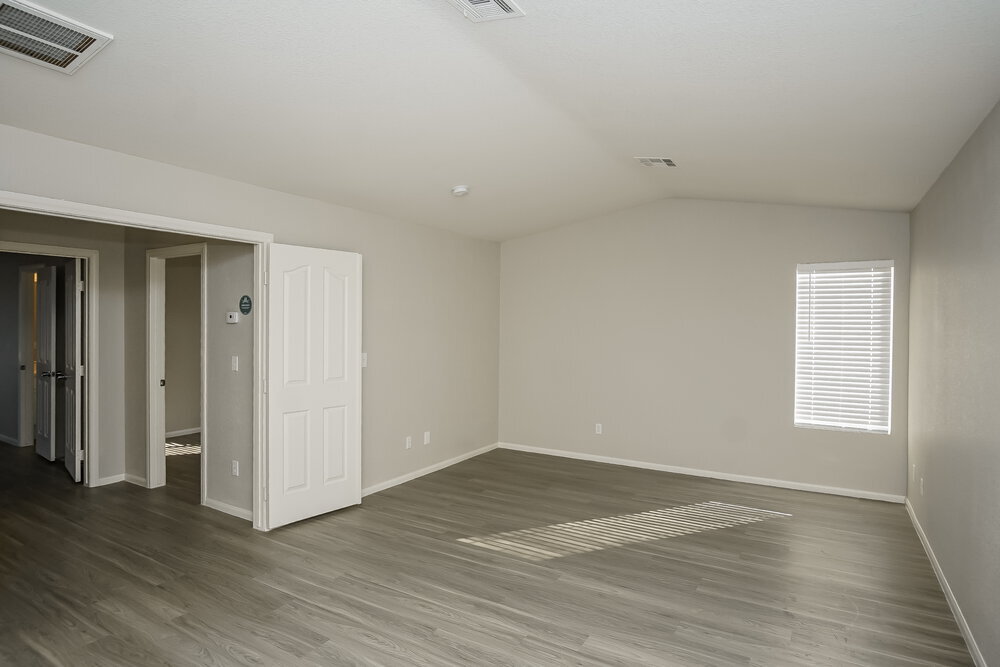 Building Photo - 949 Country Skies Ave