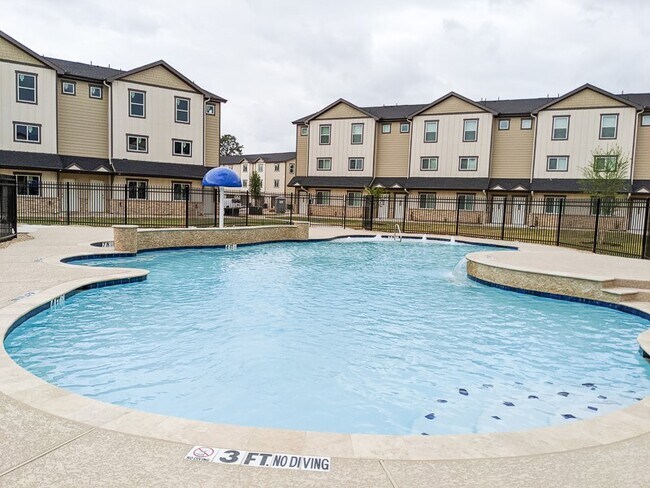 Building Photo - 12603 Telge Rd