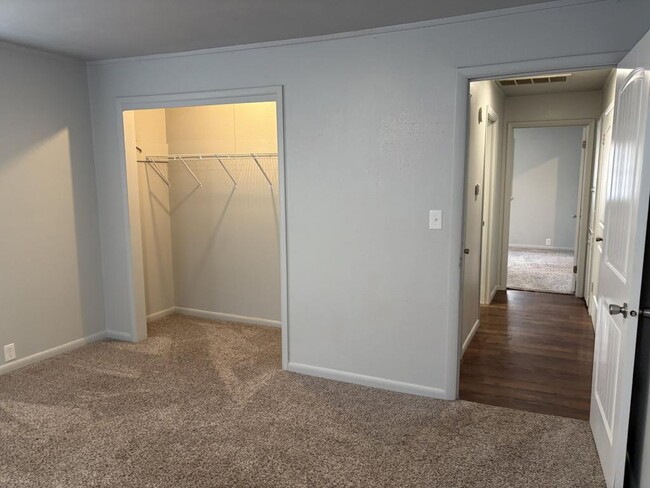 Building Photo - 17822 S Bryant Rd