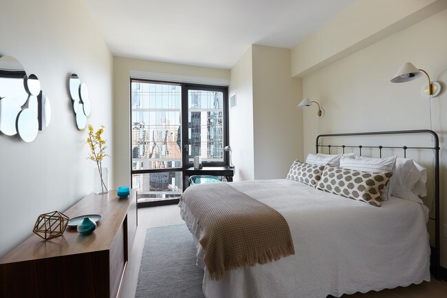 Interior Photo - 21 West End Ave