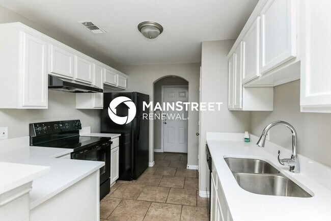 Building Photo - 3 Bedroom Pet-Friendly Home in Fort Worth,...