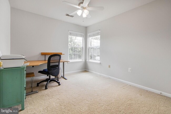 Building Photo - 115 Richard Dr SE