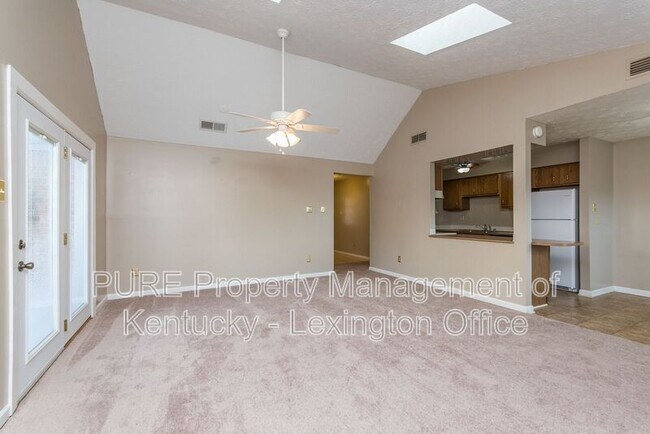 Building Photo - 3209 Foxchase Ct