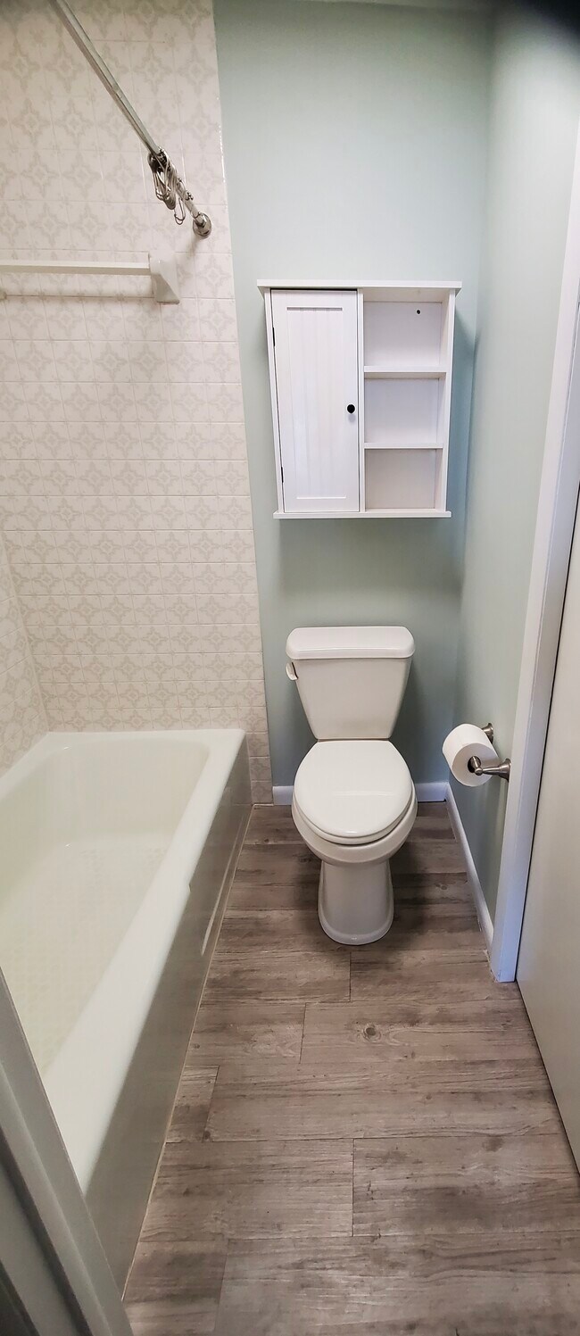 Building Photo - 1675 Cedarwood Dr