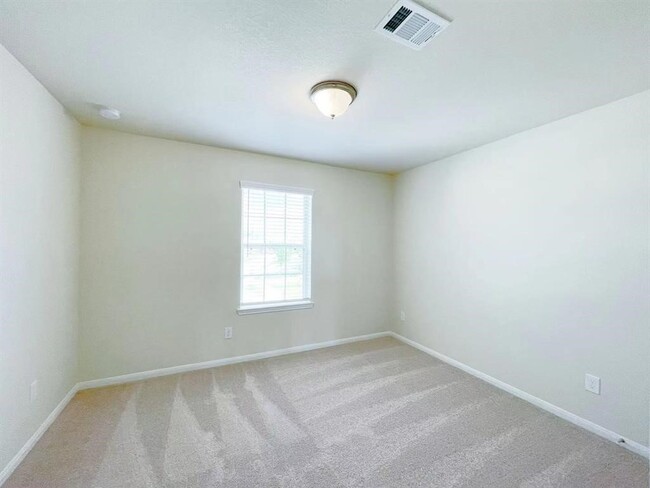 Building Photo - 4403 Silvergrass Ln