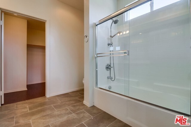 Building Photo - 5450 Strand