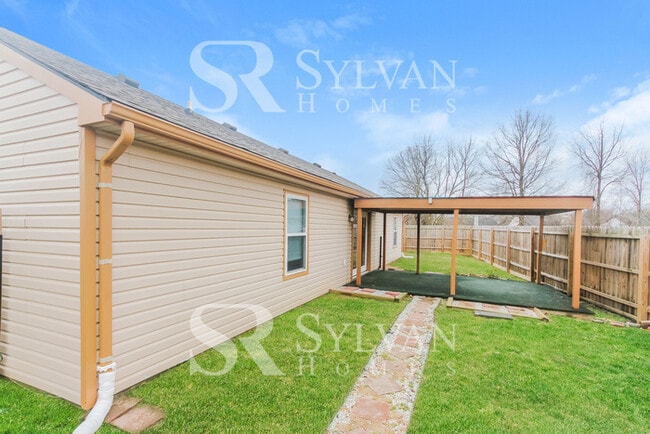 Building Photo - Unwind and Explore in Indianapolis'