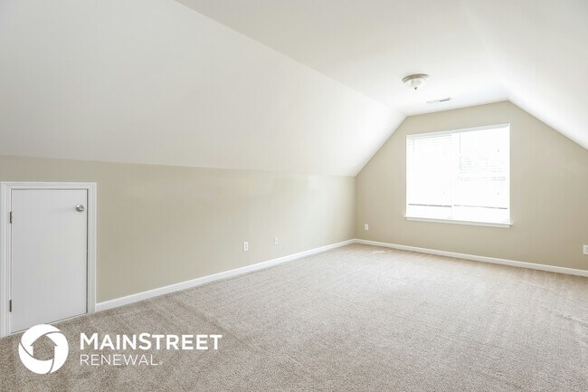 Building Photo - 604 Walnut Crossing Dr