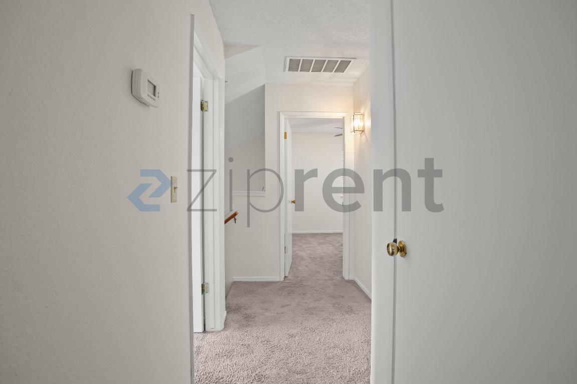 Building Photo - 8665 N Cedar Ave