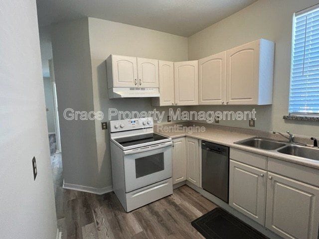 Building Photo - 3054 Zuni St