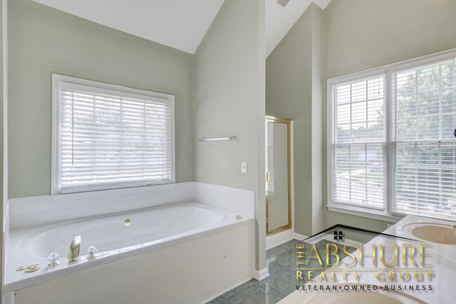 Building Photo - 9028 Stoney Run Dr