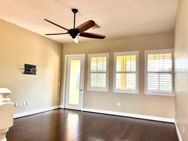 Building Photo - 4886 Yacht Club Dr