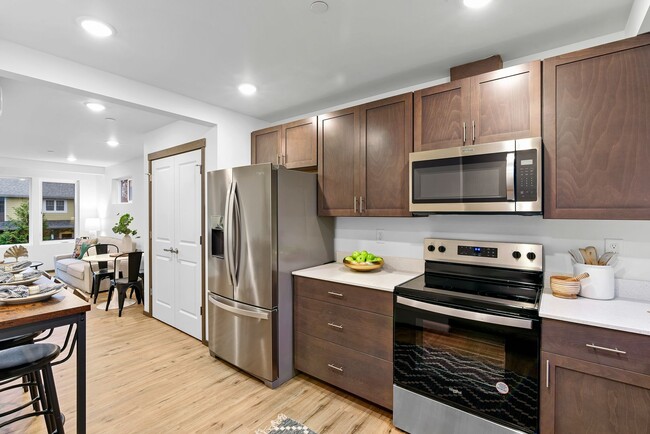 Building Photo - Wintersweet Townhome on Bainbridge Island