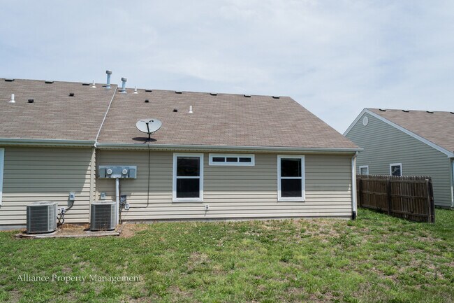 Building Photo - Brookmont Dr. 516-518