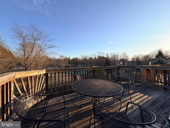 Building Photo - 203 Autumn Flower Ln