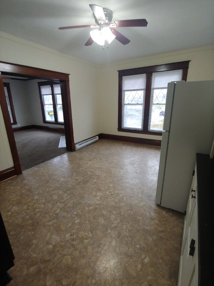 Building Photo - 102 Franklin St