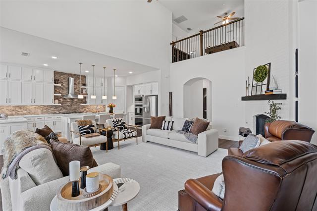 Building Photo - 1720 Rolling Heights Ln