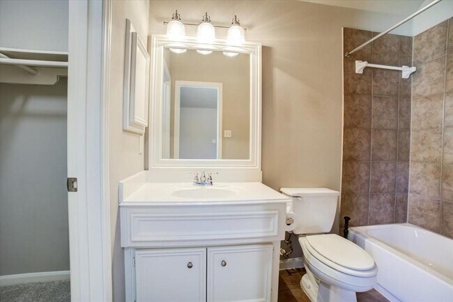 Building Photo - 26606 Boulder Cove Ct