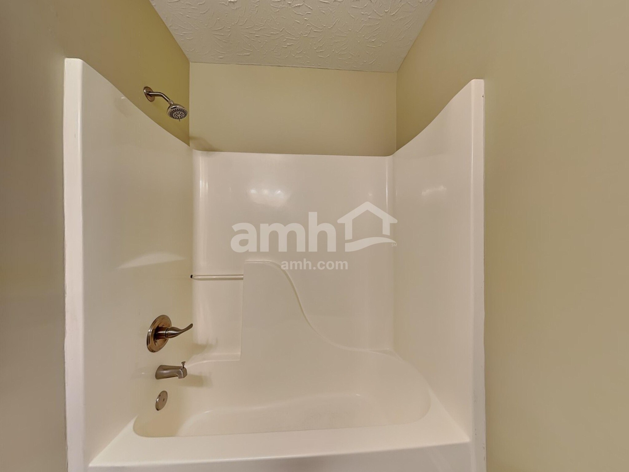 Building Photo - 10319 Fredricksburg Rd