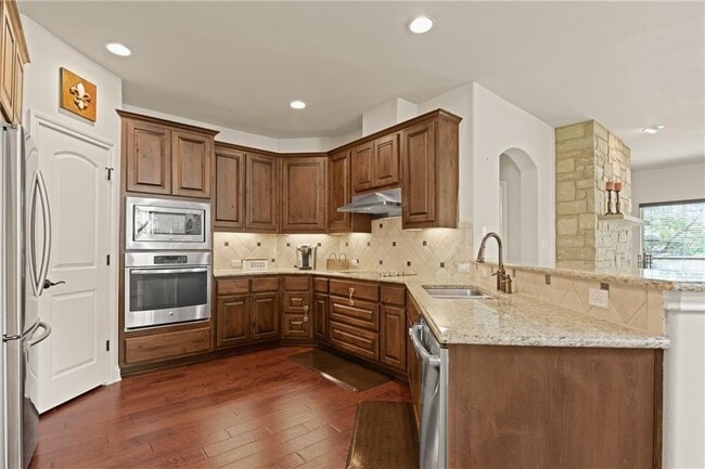 Building Photo - 110 Oak Glen Cove