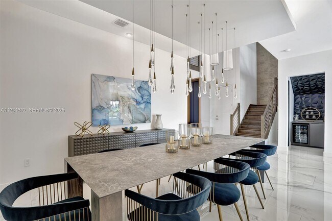 Building Photo - 17113 Aquavera Way