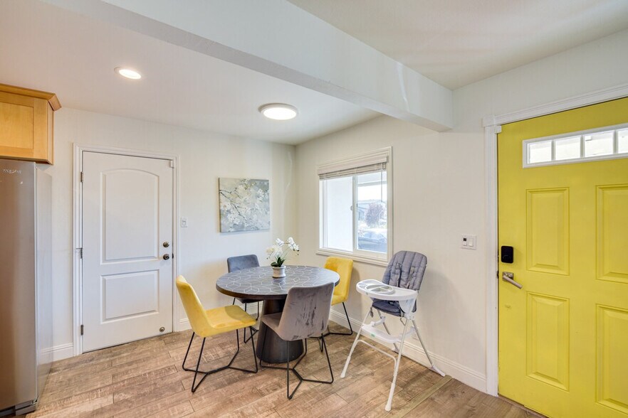 Building Photo - 4615 Armour Dr