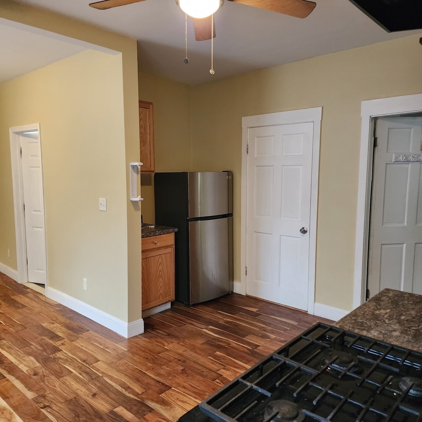 Building Photo - 11 Cady St