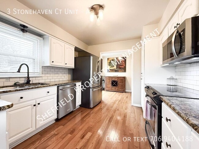 Building Photo - 3 Stonehaven Ct