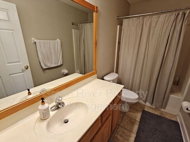 Building Photo - 1505 Majestic View Ln