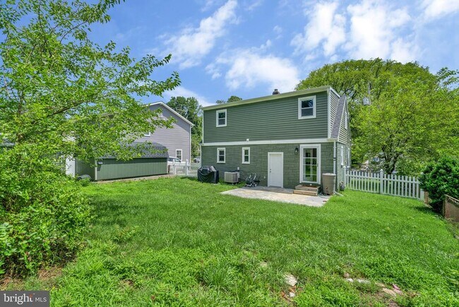 Building Photo - 6024 Rixey Dr