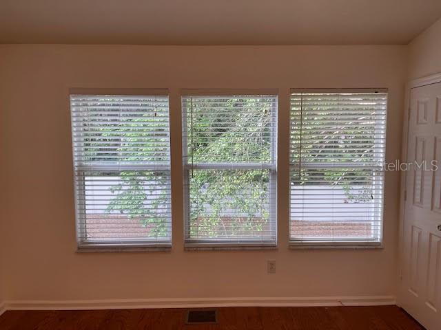 Building Photo - 915 Vineland Pl