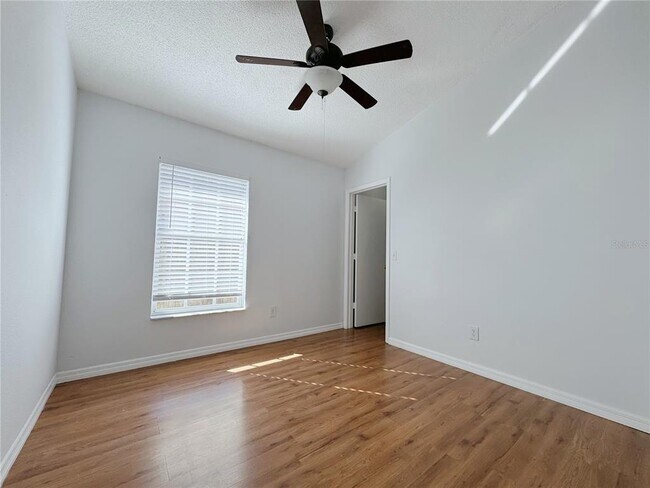 Building Photo - 8706 Fort Shea Ave