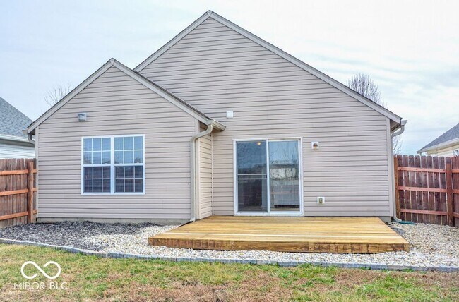 Building Photo - 1994 Falcon Ct