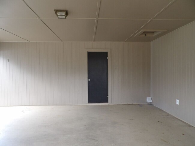 Building Photo - Dauphin Street Extension, Enterprise, AL