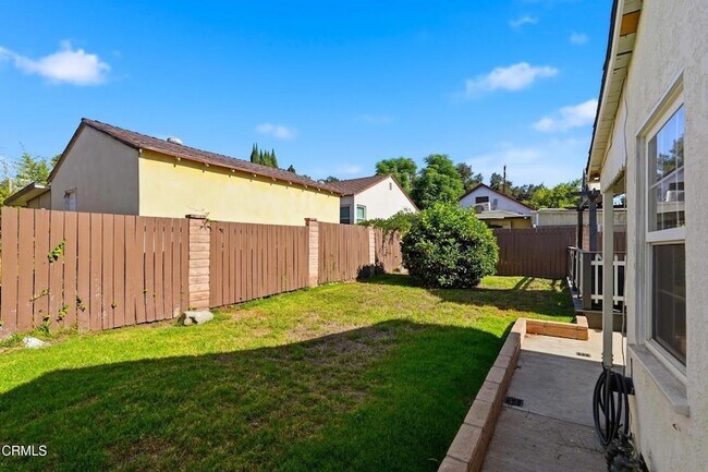 Building Photo - 10734 Oro Vista Ave