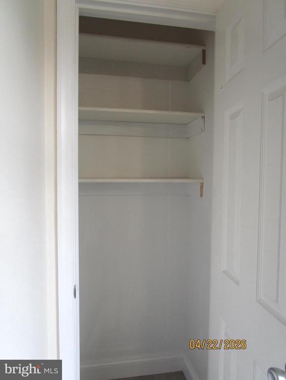 Building Photo - 540 Thompson St