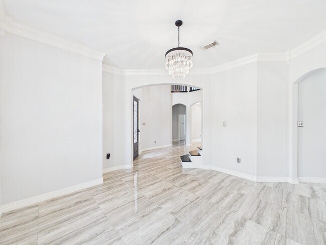 Building Photo - 6206 Canyon Run Ct
