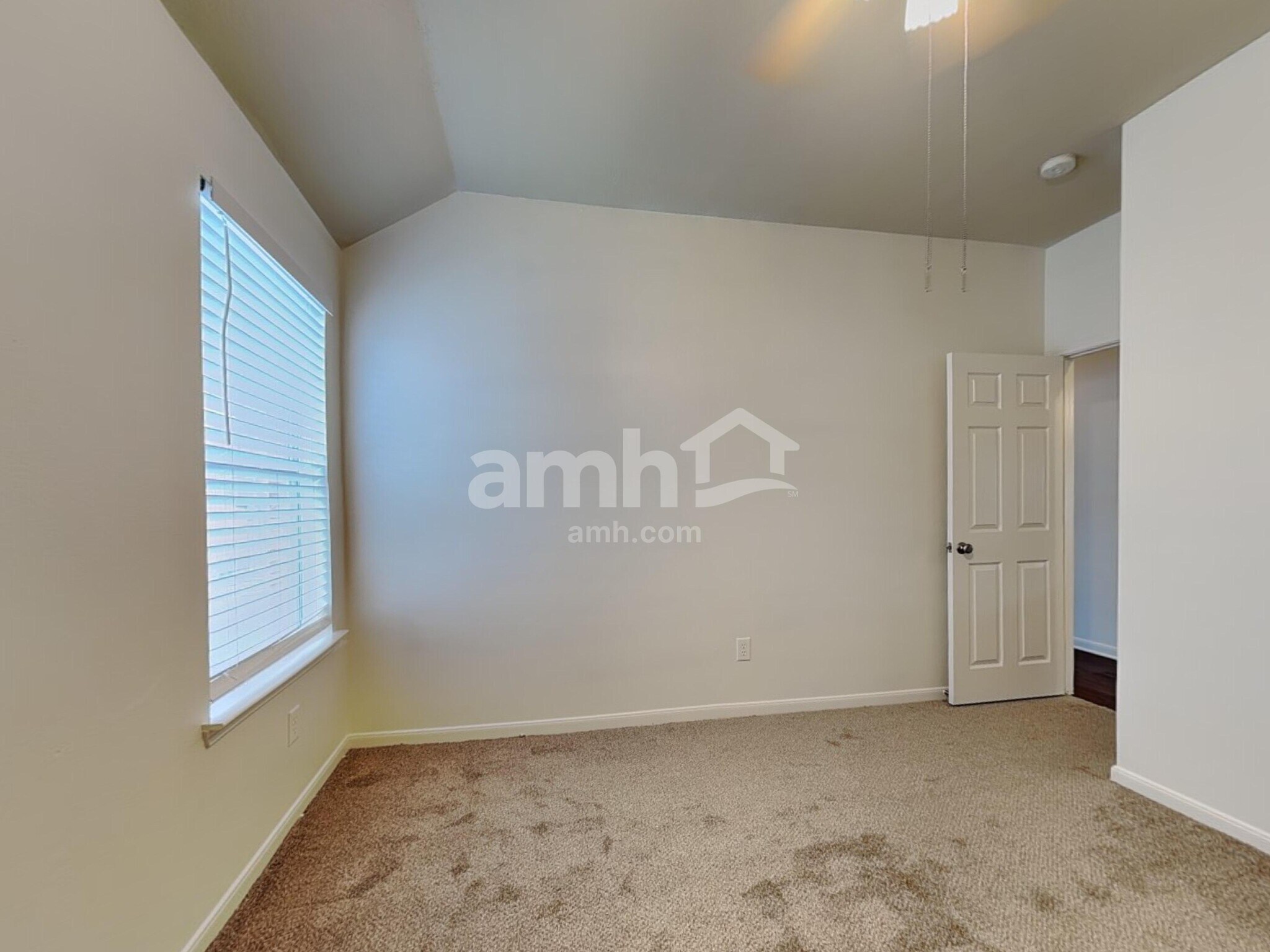 Building Photo - 16518 Barker Ranch Ct